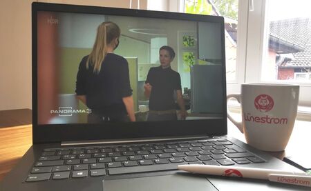 Laptop mit Standbild einer NDR-Reportage